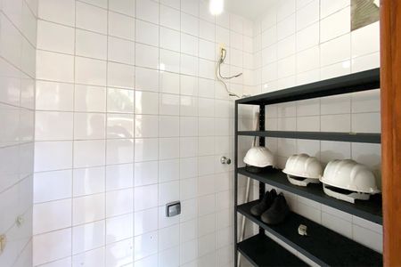 Apartamento à venda com 75m², 3 quartos e 2 vagasBanheiro de serviço