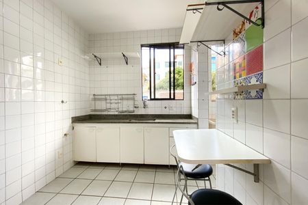 Apartamento à venda com 75m², 3 quartos e 2 vagasCozinha