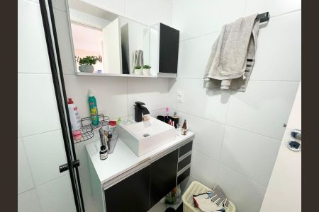 Banheiro de apartamento para alugar com 1 quarto, 30m² em Parada Inglesa, São Paulo