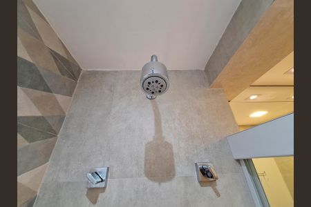 Apartamento à venda com 74m², 3 quartos e 2 vagas Apartamento à venda com 74m², 3 quartos e 2 vagasBanheiro