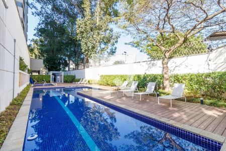 Apartamento à venda com 74m², 3 quartos e 2 vagas Apartamento à venda com 74m², 3 quartos e 2 vagasÁrea comum - Piscina