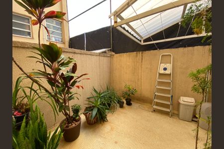 Apartamento à venda com 75m², 1 quarto e sem vagaGarden