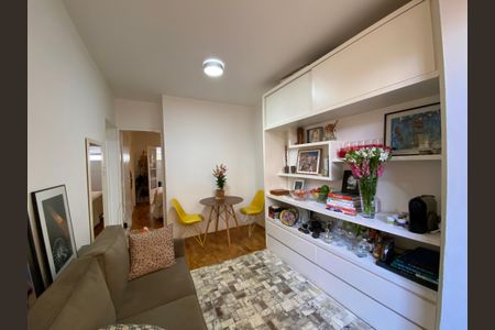 Apartamento à venda com 75m², 1 quarto e sem vagaSala