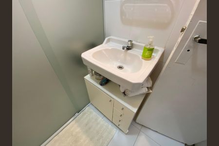 Apartamento à venda com 75m², 1 quarto e sem vagaBanheiro