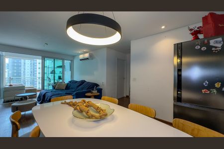 Apartamento à venda com 104m², 2 quartos e 2 vagasSala