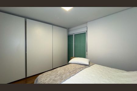 Apartamento à venda com 104m², 2 quartos e 2 vagasQuarto 2 - Suíte