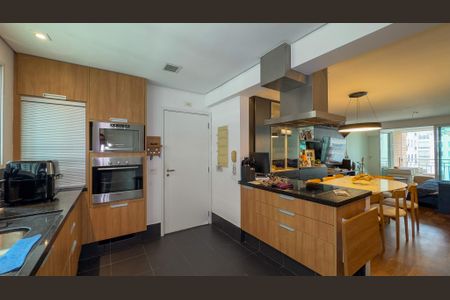 Apartamento à venda com 104m², 2 quartos e 2 vagasCozinha