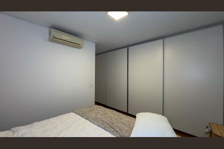 Apartamento à venda com 104m², 2 quartos e 2 vagasQuarto 2 - Suíte