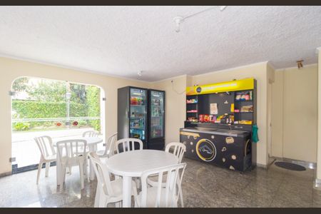 Apartamento à venda com 75m², 3 quartos e 1 vagaMini Mercado