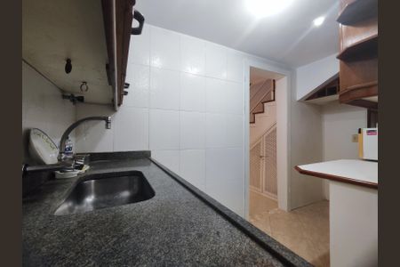 Casa de condomínio à venda com 137m², 4 quartos e 2 vagasCozinha