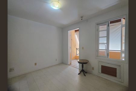 Casa de condomínio à venda com 137m², 4 quartos e 2 vagas Casa de condomínio à venda com 137m², 4 quartos e 2 vagasSuíte