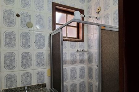Casa à venda com 120m², 3 quartos e 2 vagasBanheiro 2