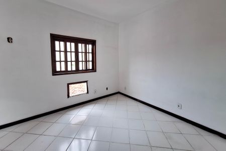 Casa à venda com 120m², 3 quartos e 2 vagasSuíte 1