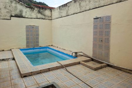 Casa à venda com 120m², 3 quartos e 2 vagasQuintal