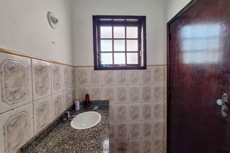 Casa à venda com 120m², 3 quartos e 2 vagasBanheiro 1
