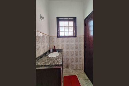 Casa à venda com 120m², 3 quartos e 2 vagasBanheiro 1