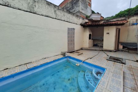 Casa à venda com 120m², 3 quartos e 2 vagasQuintal