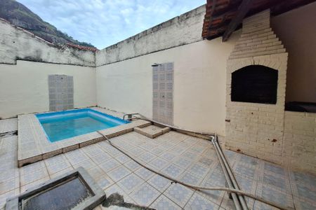 Casa à venda com 120m², 3 quartos e 2 vagasQuintal