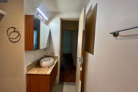 Apartamento para alugar com 120m², 3 quartos e 1 vaga Apartamento para alugar com 120m², 3 quartos e 1 vagaBanheiro 1