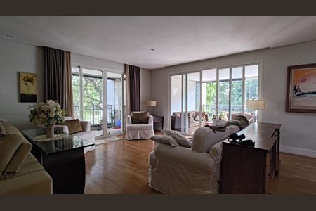 Apartamento à venda com 347m², 4 quartos e 5 vagasFoto 02