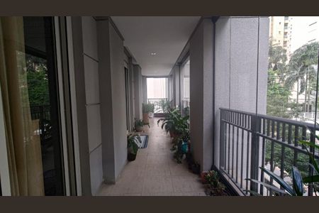 Apartamento à venda com 347m², 4 quartos e 5 vagasFoto 33