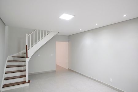 Sala de casa para alugar com 2 quartos, 120m² em Santa Maria, São Caetano do Sul