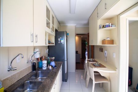 Apartamento à venda com 145m², 3 quartos e 2 vagasCozinha