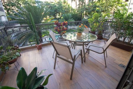 Apartamento à venda com 145m², 3 quartos e 2 vagasVaranda Garden