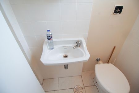 Apartamento para alugar com 75m², 2 quartos e 1 vaga Apartamento para alugar com 75m², 2 quartos e 1 vagaBanheiro de serviço