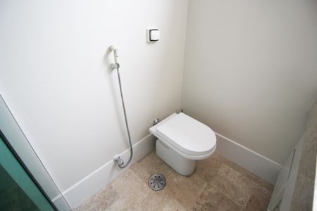 Apartamento para alugar com 75m², 2 quartos e 1 vaga Apartamento para alugar com 75m², 2 quartos e 1 vagaBanheiro