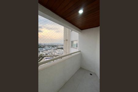 Apartamento à venda com 57m², 3 quartos e 1 vagaFoto 01