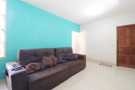 Casa para alugar com 180m², 3 quartos e 2 vagasSala