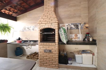 Casa para alugar com 180m², 3 quartos e 2 vagasVaranda