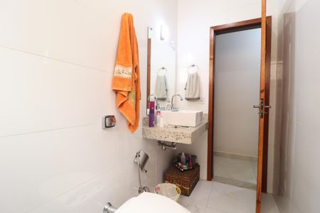 Casa para alugar com 180m², 3 quartos e 2 vagasBanheiro Social