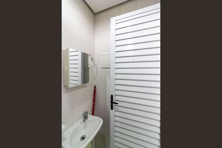 Apartamento para alugar com 119m², 3 quartos e 2 vagas Apartamento para alugar com 119m², 3 quartos e 2 vagasBanheiro de Serviço