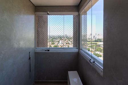 Apartamento para alugar com 119m², 3 quartos e 2 vagas Apartamento para alugar com 119m², 3 quartos e 2 vagasQuarto 3 Varanda