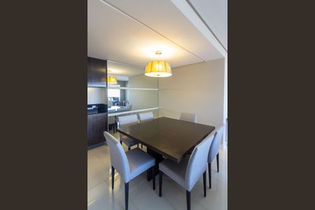 Apartamento para alugar com 119m², 3 quartos e 2 vagas Apartamento para alugar com 119m², 3 quartos e 2 vagasSala de Jantar