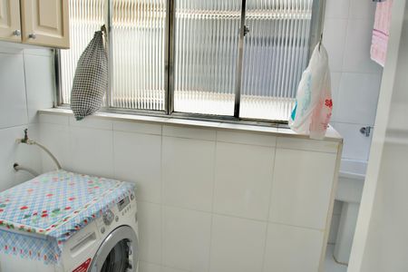 Apartamento à venda com 68m², 3 quartos e 1 vagaÁrea de Serviço