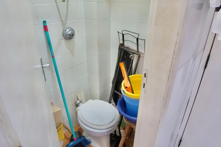 Apartamento à venda com 68m², 3 quartos e 1 vagaÁrea de Serviço - Banheiro