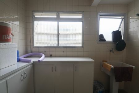 Apartamento para alugar com 160m², 3 quartos e 1 vagaÁrea de Serviço