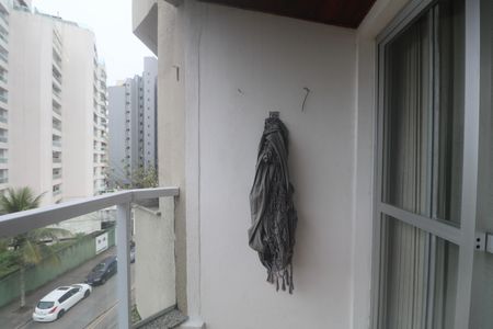 Apartamento para alugar com 160m², 3 quartos e 1 vagaVaranda