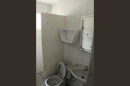 Apartamento para alugar com 55m², 2 quartos e sem vagaBanheiro