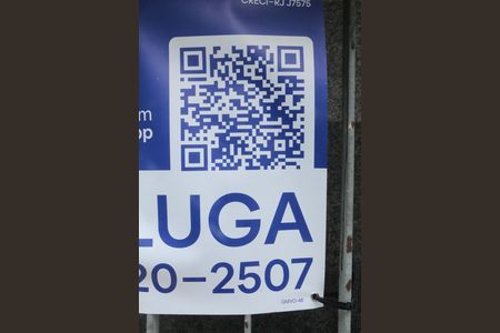 Apartamento para alugar com 55m², 2 quartos e sem vagafoto da placa