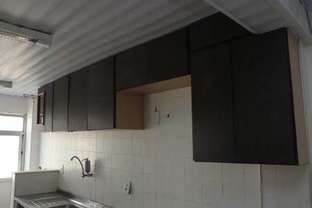 Apartamento para alugar com 55m², 2 quartos e sem vagaCozinha - Armários