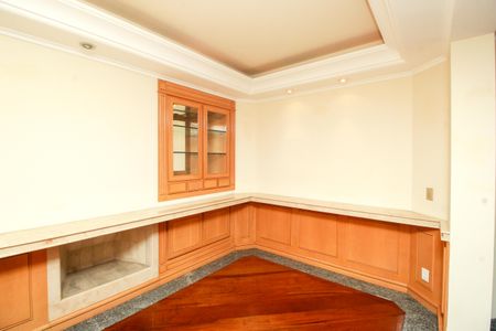 Apartamento à venda com 300m², 5 quartos e 5 vagassala de estar