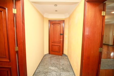 Apartamento à venda com 300m², 5 quartos e 5 vagasHall Social