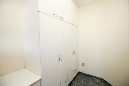Apartamento à venda com 300m², 5 quartos e 5 vagasDespensa
