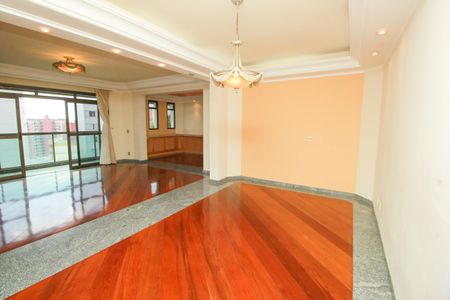 Apartamento à venda com 300m², 5 quartos e 5 vagasSala de Jantar