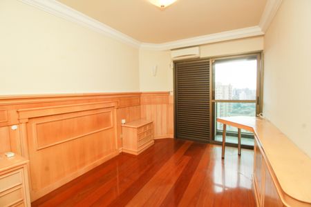 Apartamento à venda com 300m², 5 quartos e 5 vagasQuarto 1