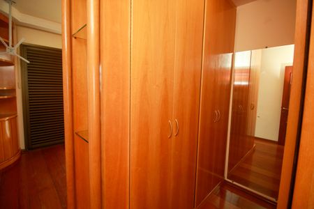 Apartamento à venda com 300m², 5 quartos e 5 vagasSuíte 2